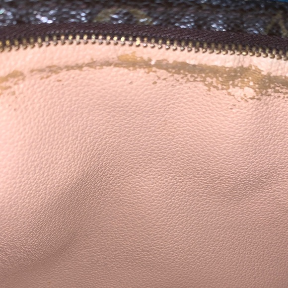 Louis VuittonMonogram CanvassToiletPouch 26 - Picture 11 of 16